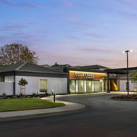 Courtyard By Marriott San Mateo פוסטר סיטי מראה חיצוני תמונה