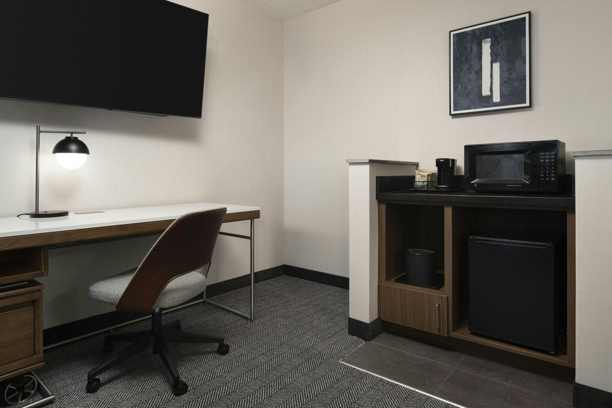 Courtyard By Marriott San Mateo פוסטר סיטי מראה חיצוני תמונה